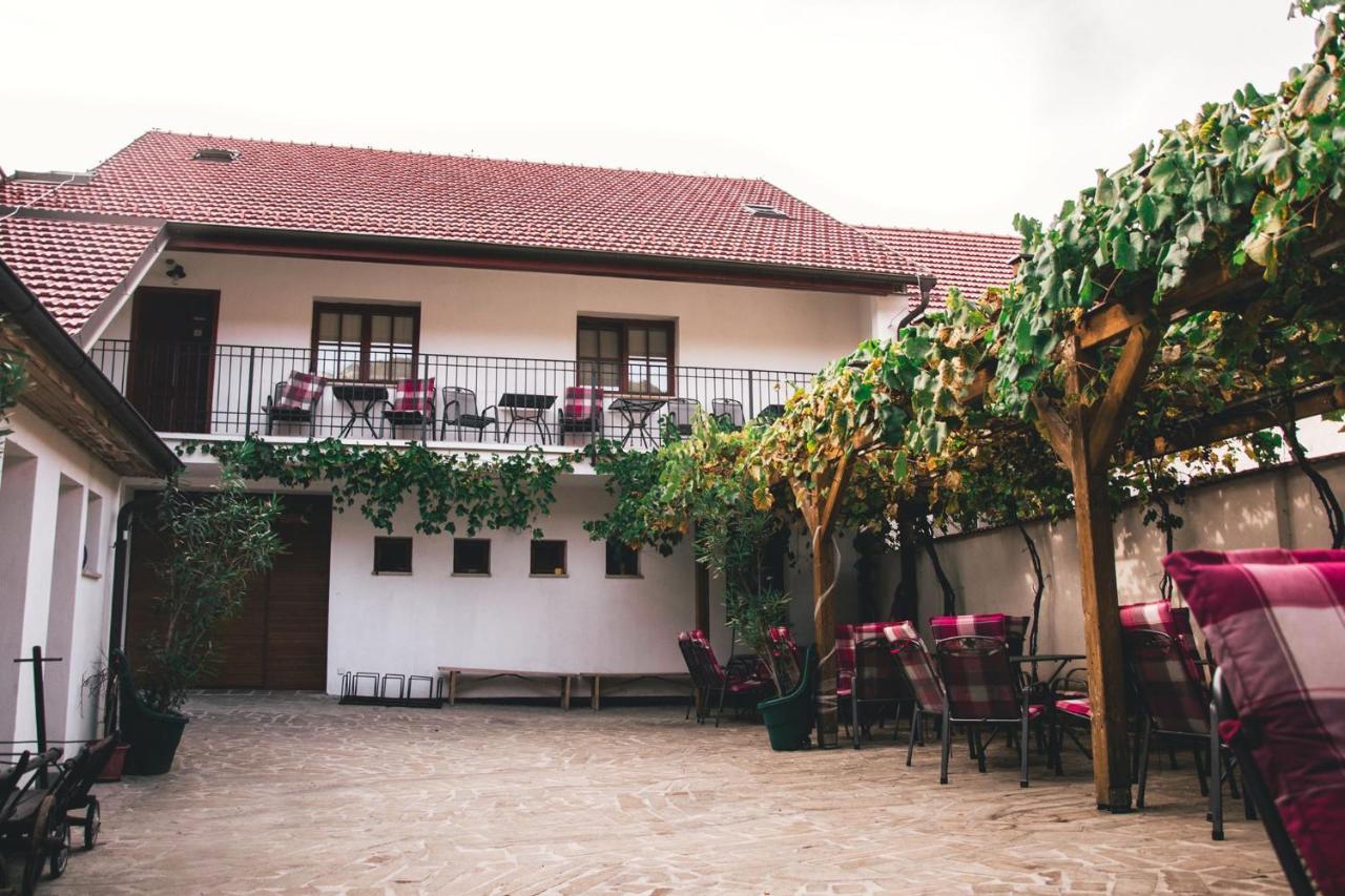 Alva Pension 2 Mikulov Exterior photo